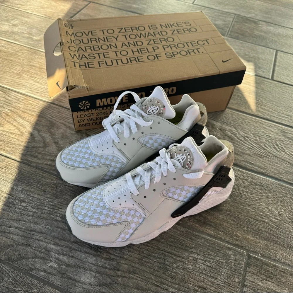 Brand New Nike Huarache Crater Premium “Light Bone White” (Original Price$135)